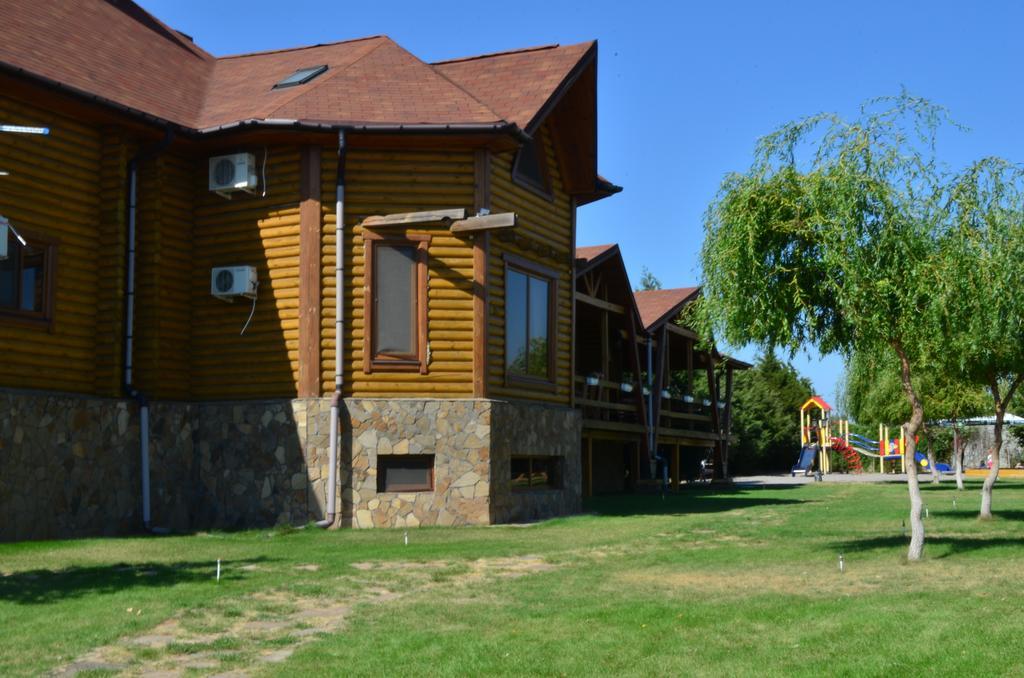 Panska Hata Hotel Nyzhnya Khortytsya Buitenkant foto