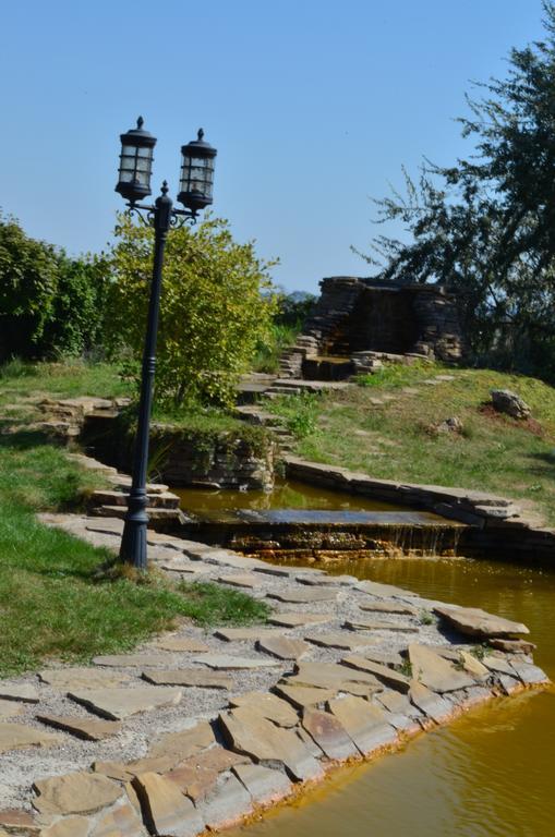 Panska Hata Hotel Nyzhnya Khortytsya Buitenkant foto