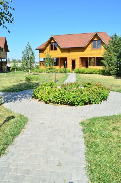 Panska Hata Hotel Nyzhnya Khortytsya Buitenkant foto