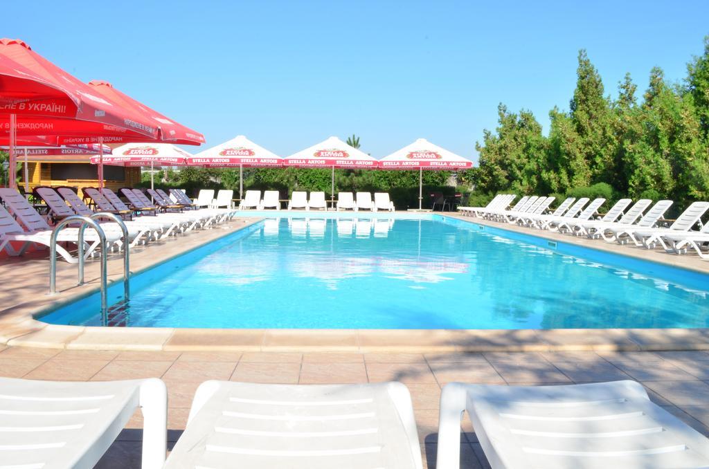 Panska Hata Hotel Nyzhnya Khortytsya Buitenkant foto
