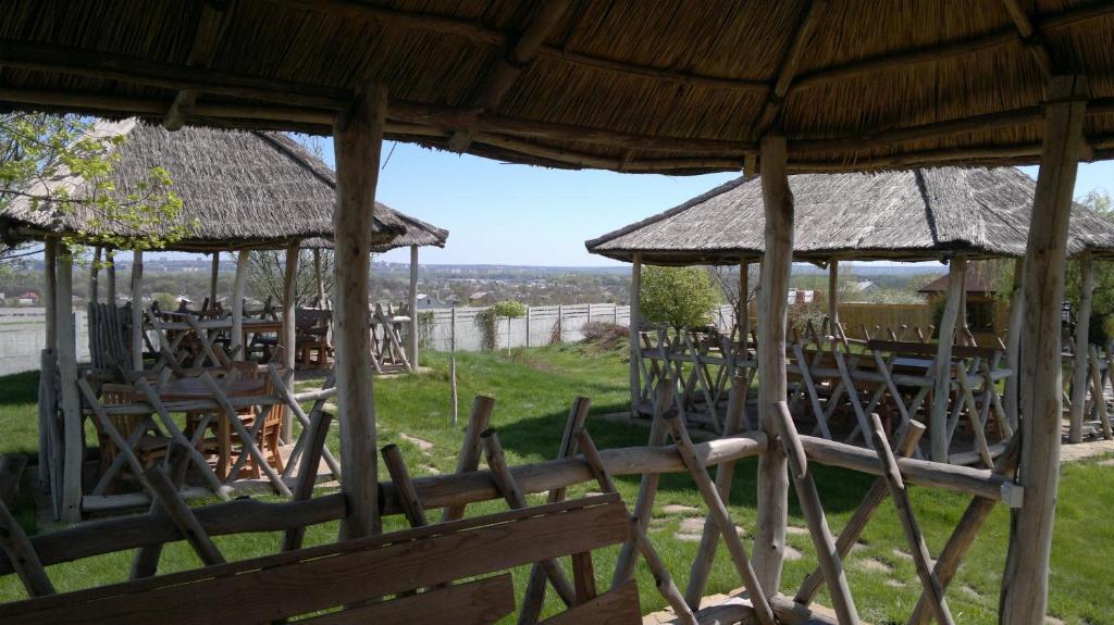 Panska Hata Hotel Nyzhnya Khortytsya Buitenkant foto