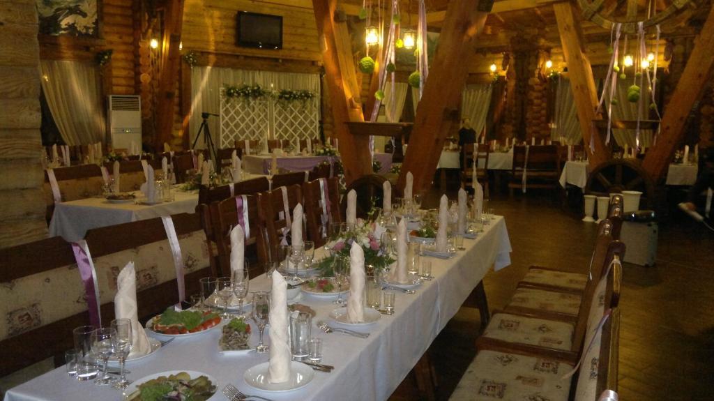 Panska Hata Hotel Nyzhnya Khortytsya Buitenkant foto